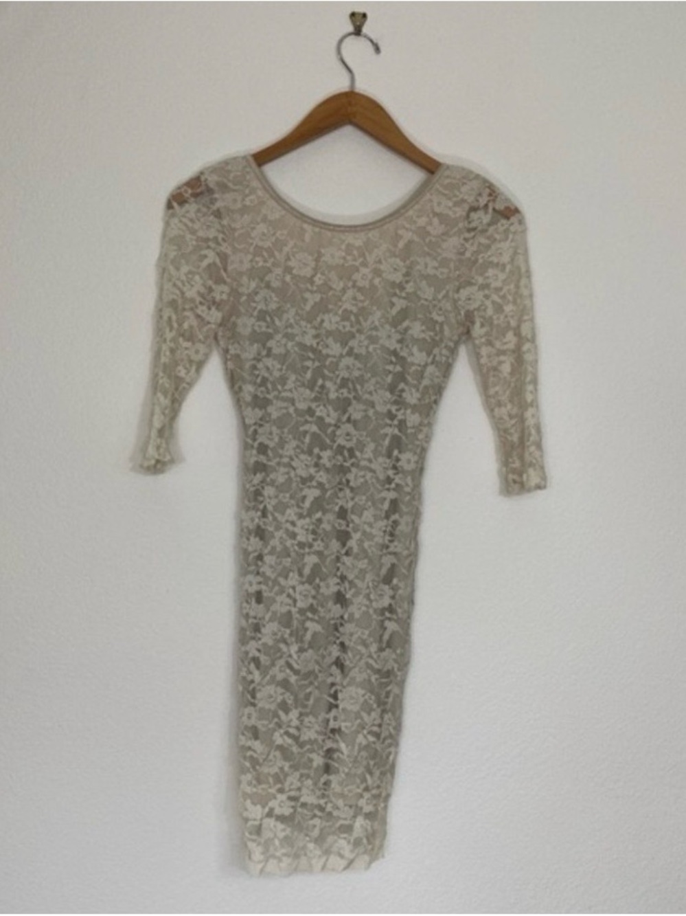 Monaco Juniors Cream Nude Lace Scoop Back 3/4 Sleeve Stretch Mini Dress Size S
